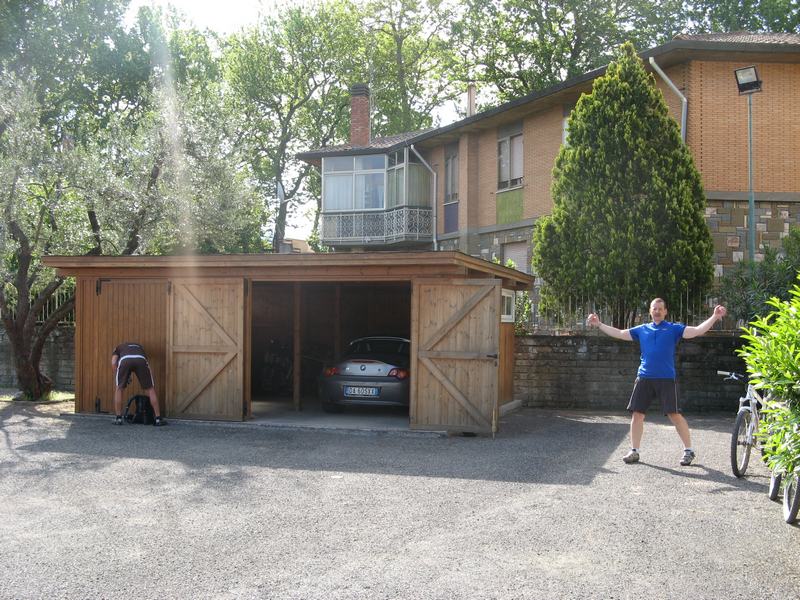 510 Bikeraum Hotel Royal.JPG